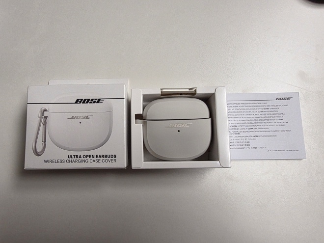 보스 무선충전 케이스 언박싱 모습