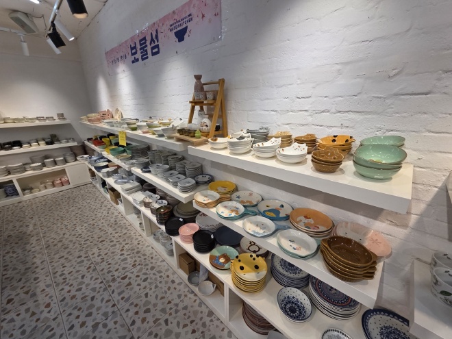 보물섬 매장 내부 전경